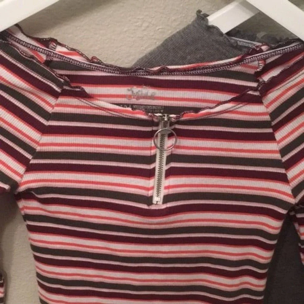 Justice Tops long sleeve Striped Front zipper Size 10 elastic neckline